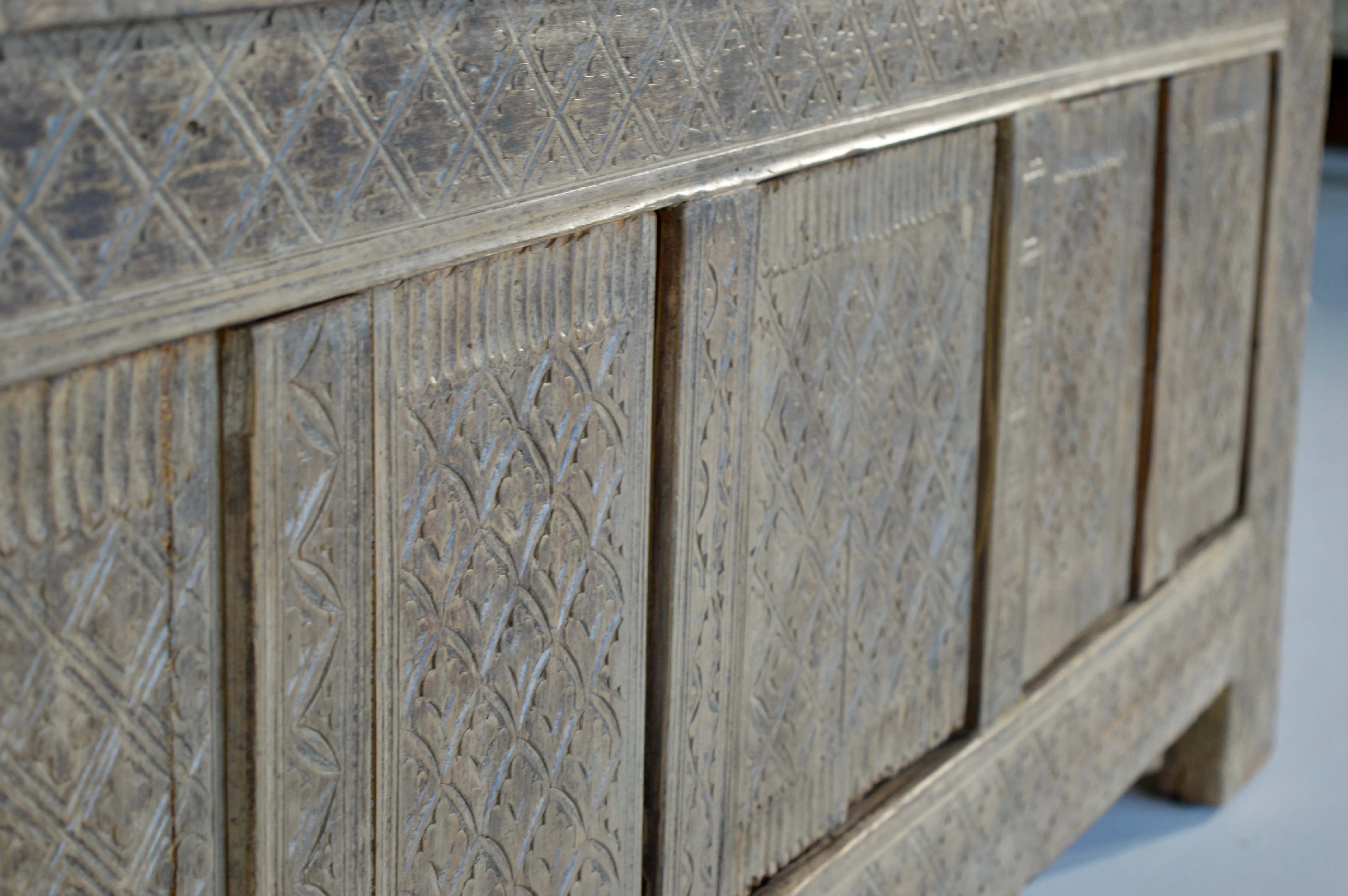 Reclaimed Elm Unit 193 cm
