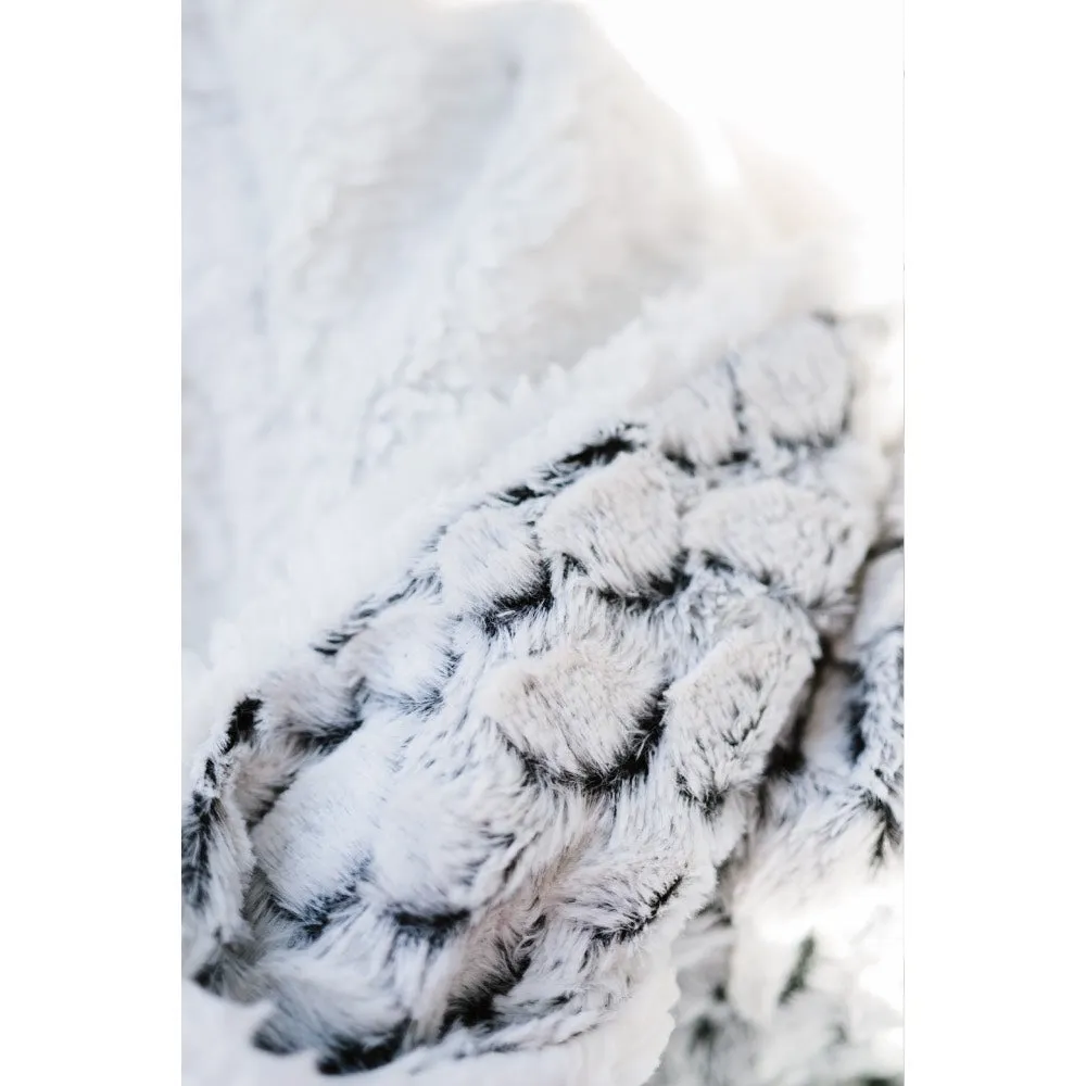 Super Soft Reminds Me Faux Fur Blanket